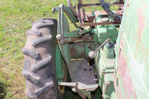Antique john deere - 40, 430